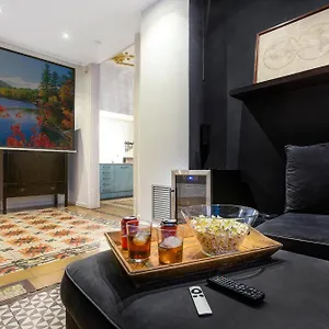 https://central-suites-barcelona.catalonia-hotels.com